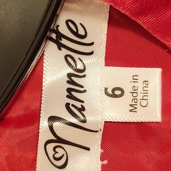 Girls sz 6 Christmas dress and skirt - Picture 3 of 14